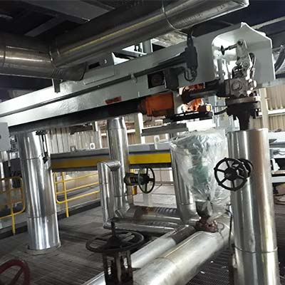 Equipamento sendo reparado durante a manutenção de sopradores Sotech